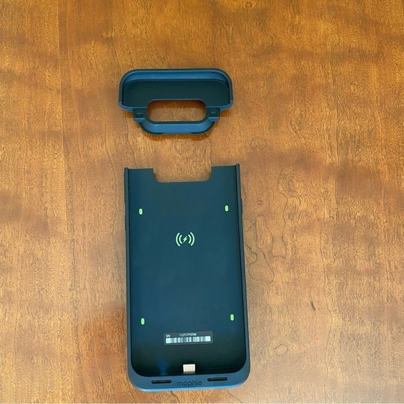 Mophie Juice Pack Battery Case.
Samsung Galaxy S8+ - Picture 12 of 16